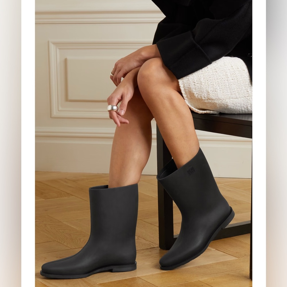 TOTEME Rubber Rain Boots Size 39
